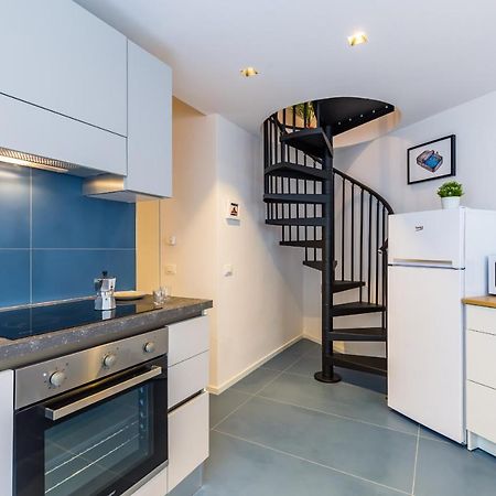 Art Apartment At Sanita By Wonderful Italy Наполи Екстериор снимка