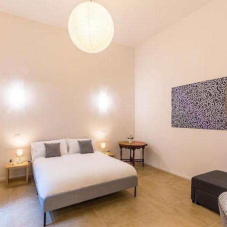 Art Apartment At Sanita By Wonderful Italy Наполи Екстериор снимка