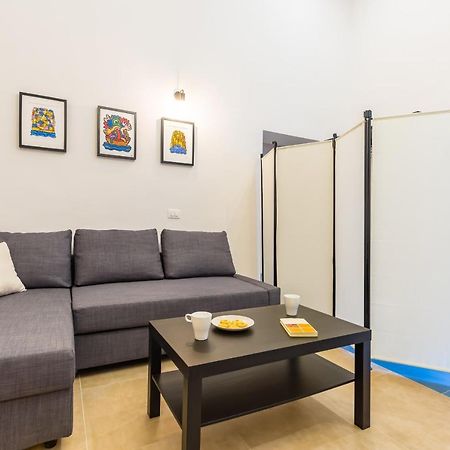 Art Apartment At Sanita By Wonderful Italy Наполи Екстериор снимка