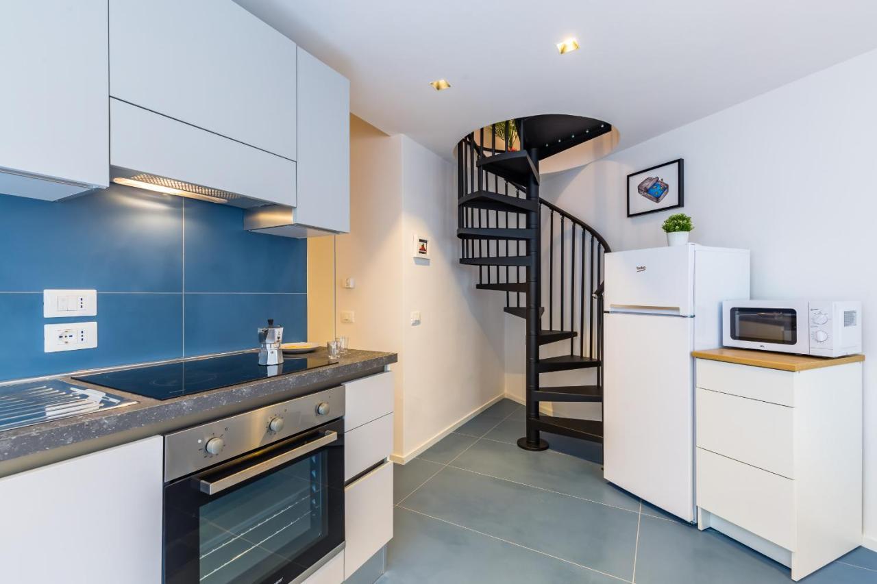 Art Apartment At Sanita By Wonderful Italy Наполи Екстериор снимка
