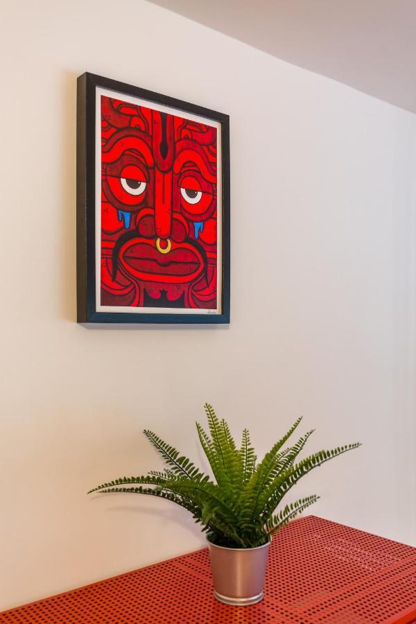 Art Apartment At Sanita By Wonderful Italy Наполи Екстериор снимка