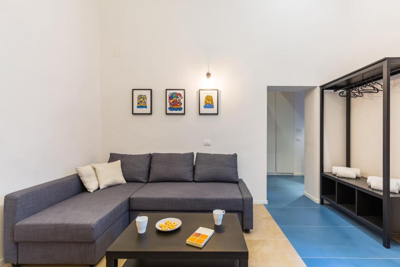 Art Apartment At Sanita By Wonderful Italy Наполи Екстериор снимка