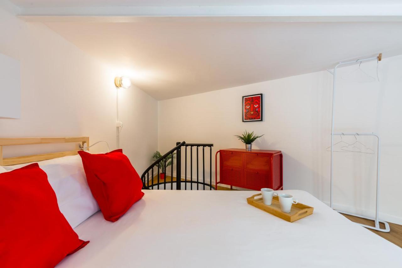 Art Apartment At Sanita By Wonderful Italy Наполи Екстериор снимка