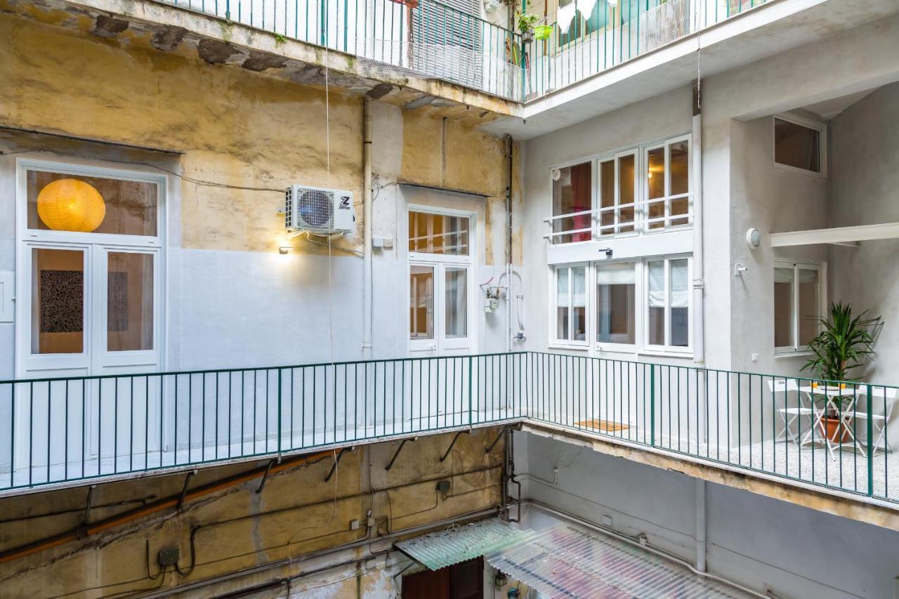Art Apartment At Sanita By Wonderful Italy Наполи Екстериор снимка