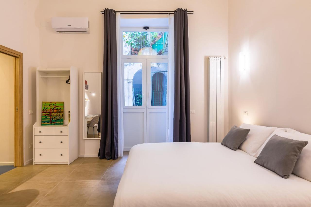 Art Apartment At Sanita By Wonderful Italy Наполи Екстериор снимка