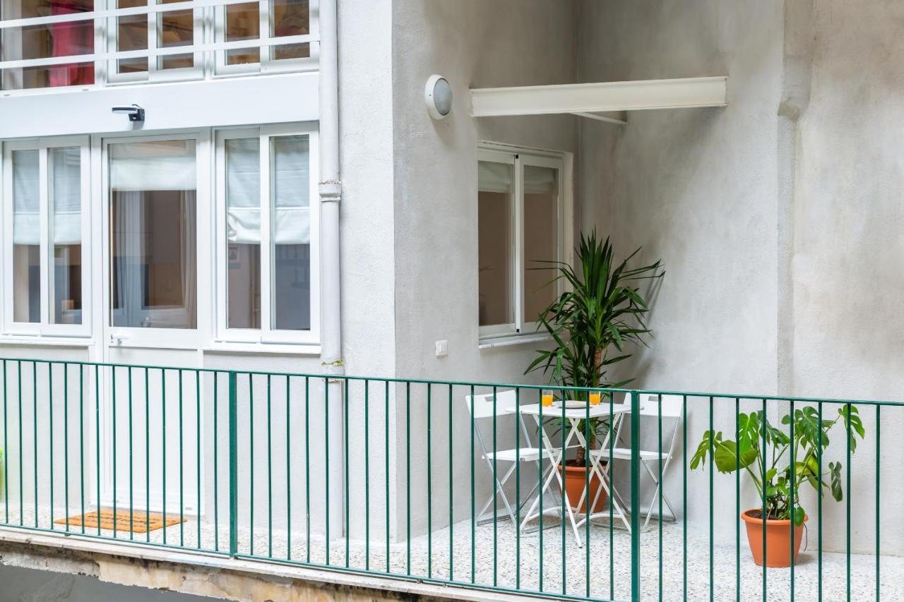 Art Apartment At Sanita By Wonderful Italy Наполи Екстериор снимка