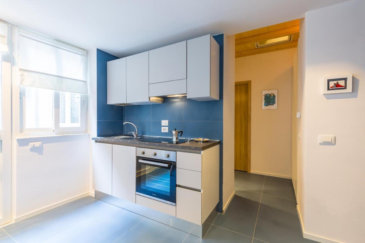 Art Apartment At Sanita By Wonderful Italy Наполи Екстериор снимка