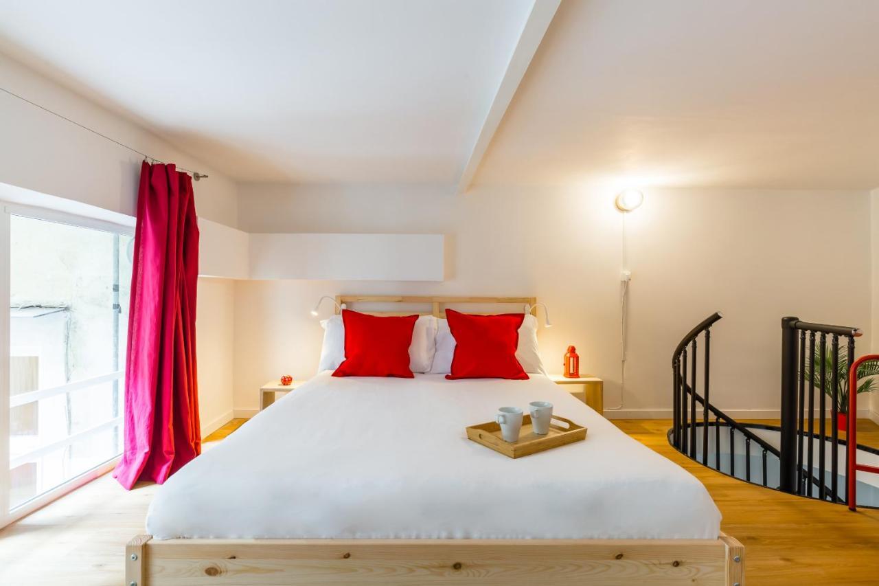 Art Apartment At Sanita By Wonderful Italy Наполи Екстериор снимка
