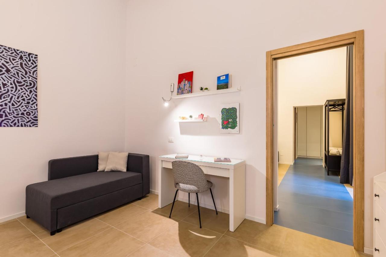 Art Apartment At Sanita By Wonderful Italy Наполи Екстериор снимка